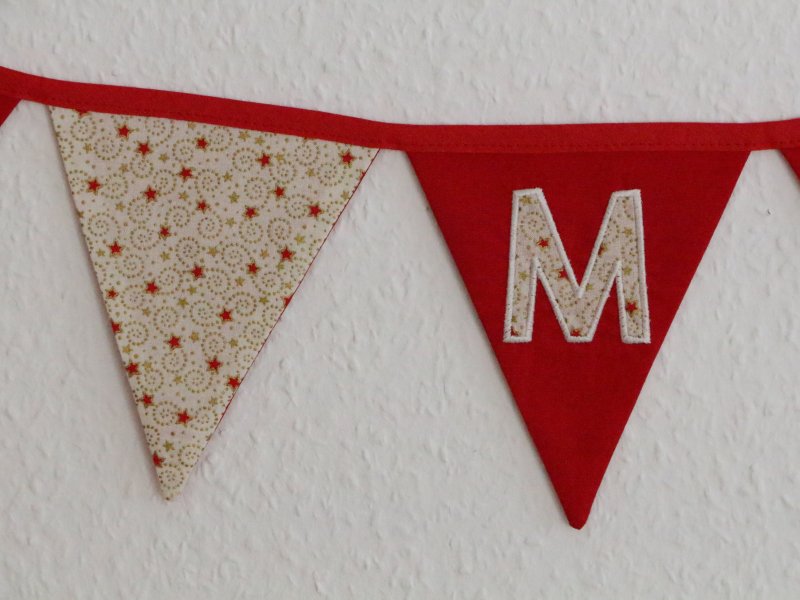 Große Wimpelkette X-MAS Sterne weiß-rot-gold