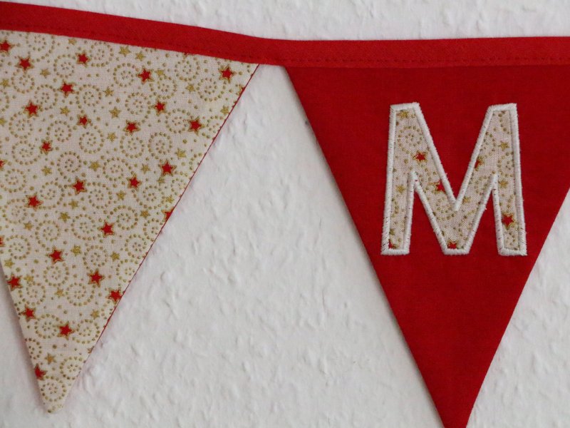 Große Wimpelkette X-MAS Sterne weiß-rot-gold