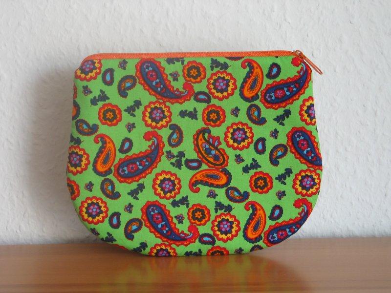 Kleine Bea-Tasche Paisley